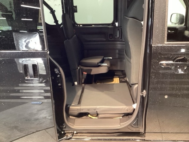Honda N-VAN 12