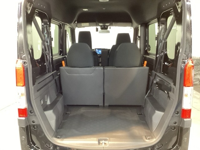 Honda N-VAN 8