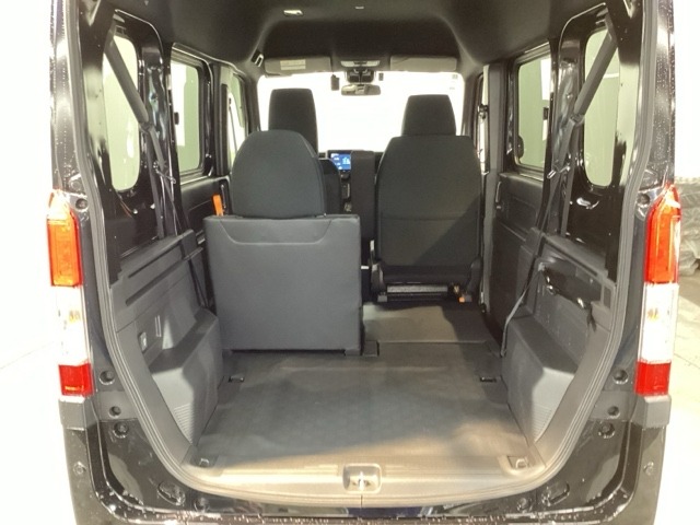 Honda N-VAN 9