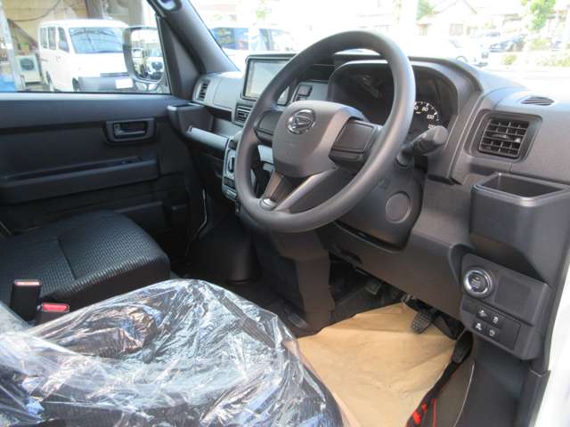 Daihatsu Hijet Deck Van 10