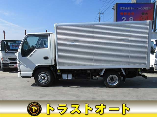 Isuzu Elf 7