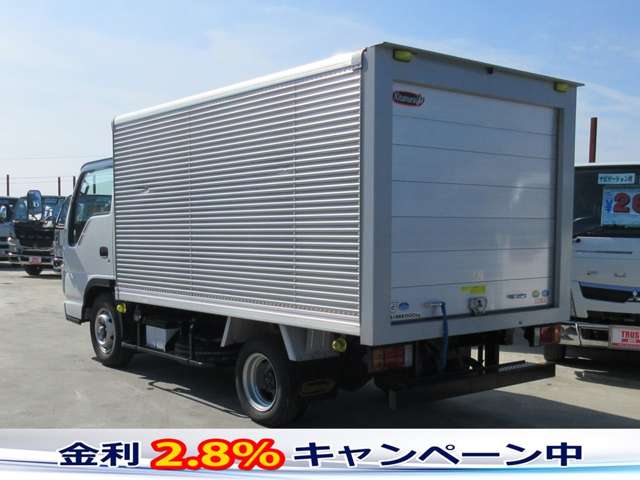 Isuzu Elf 8