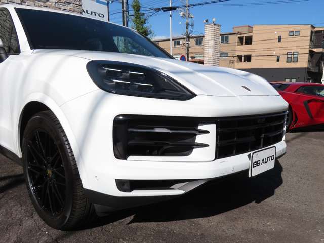 Porsche Cayenne 8