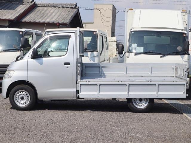Toyota Light Ace Truck 12