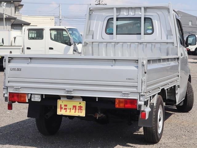 Toyota Light Ace Truck 5