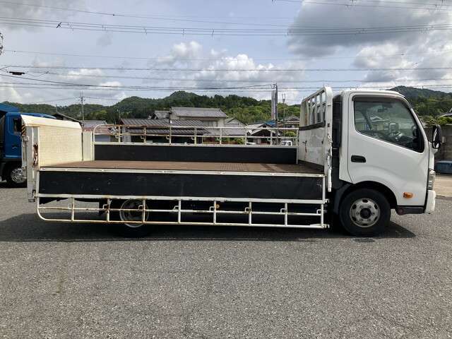 Hino Dutro 6