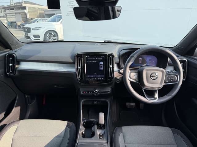Volvo XC40 3