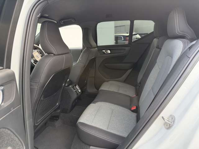 Volvo XC40 9