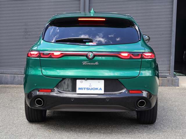 Alfa Romeo トナーレ 8