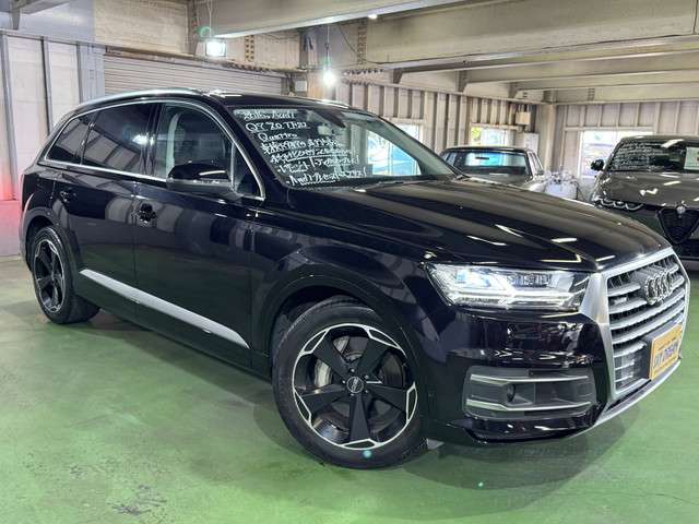 Audi Q7 6