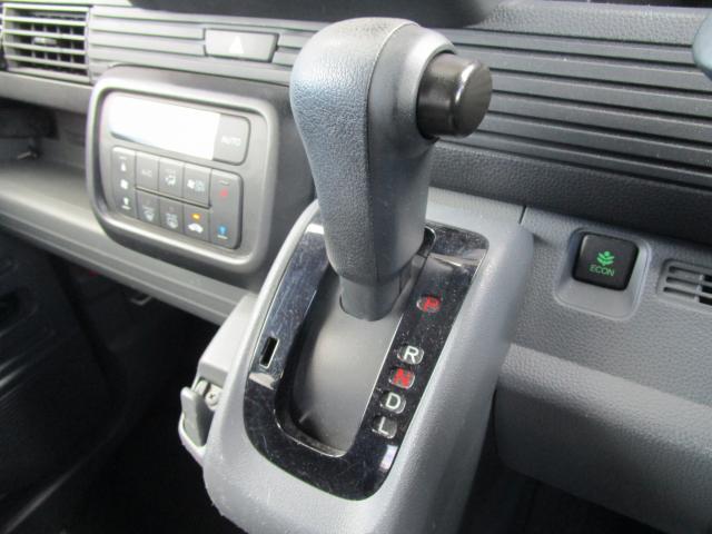 Honda N-VAN 11