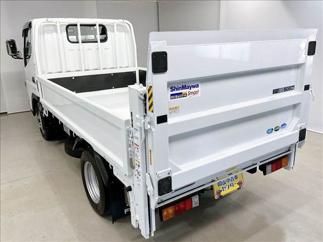 Mitsubishi Fuso Canter 4