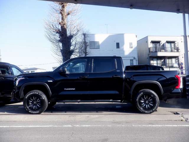 Toyota Tundra 2