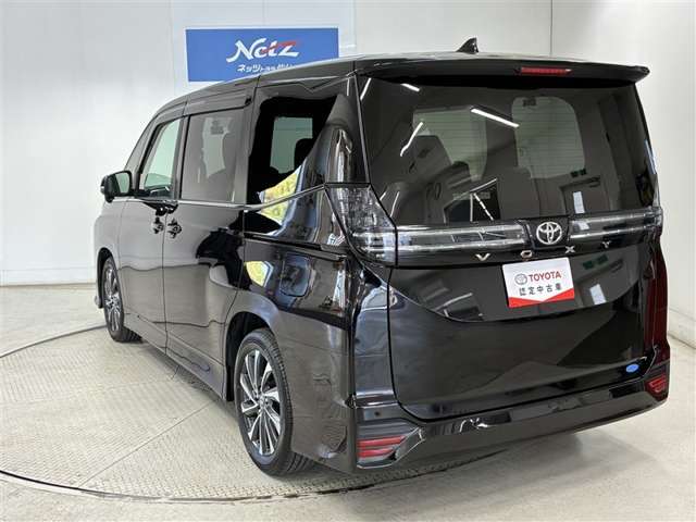 Toyota Voxy 5
