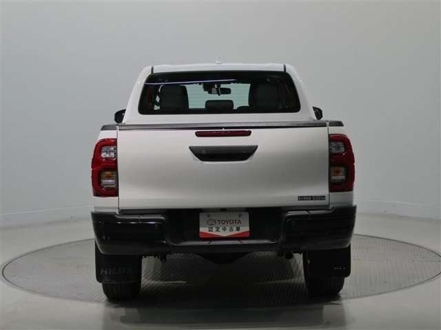 Toyota Hilux 6