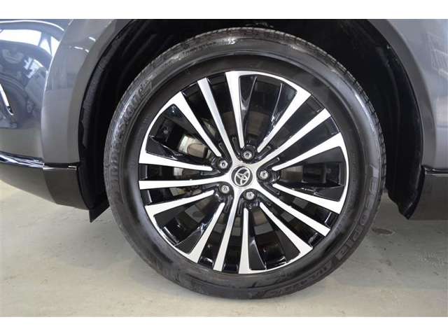 Toyota Harrier 5