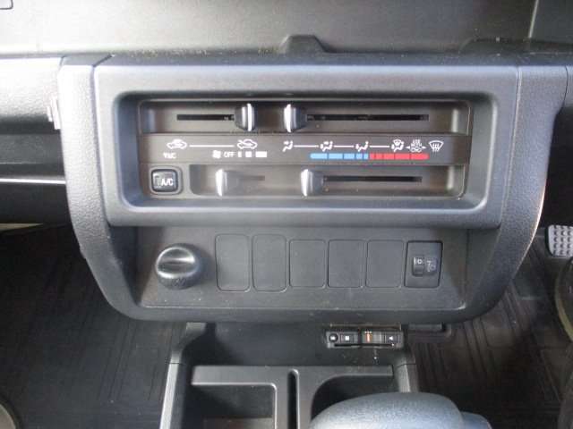 Daihatsu Hijet Truck 12