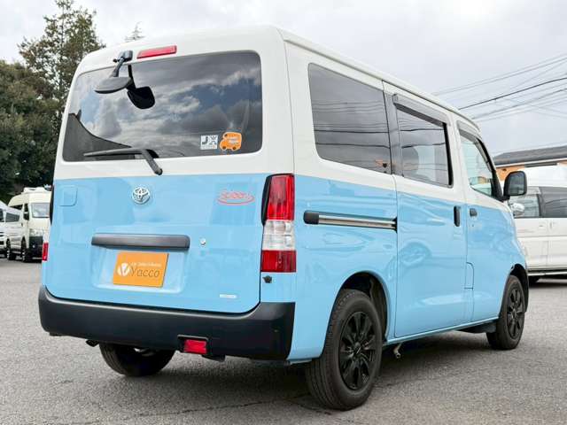 Toyota Light Ace Van 2