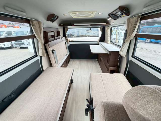 Toyota Light Ace Van 3