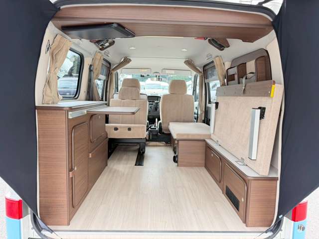 Toyota Light Ace Van 4