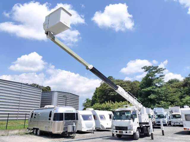 Isuzu Elf 11