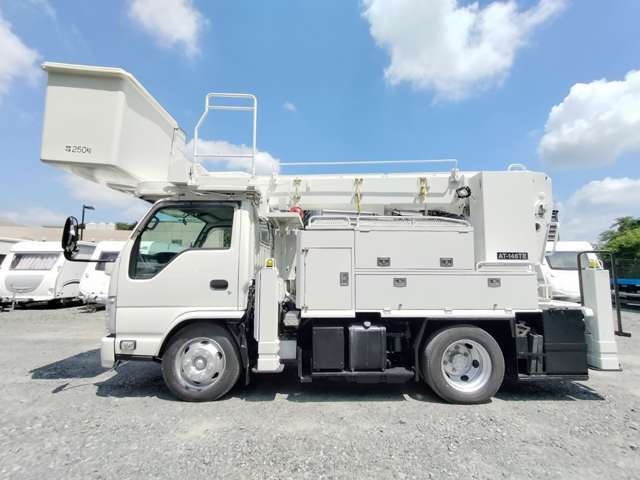 Isuzu Elf 5