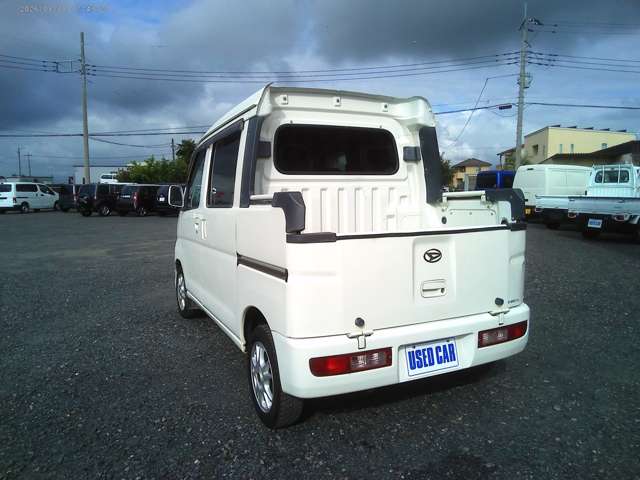 Daihatsu Hijet Deck Van 11