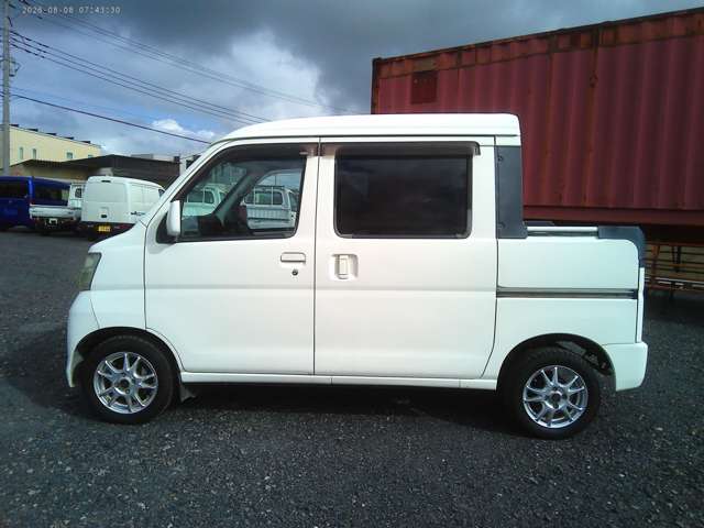 Daihatsu Hijet Deck Van 12