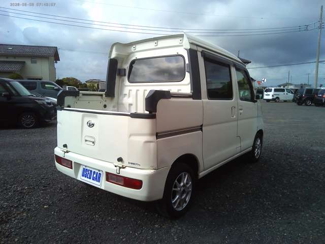 Daihatsu Hijet Deck Van 9