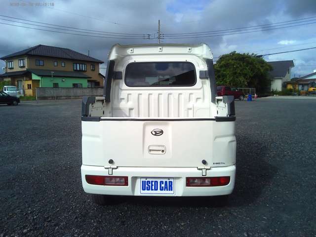 Daihatsu Hijet Deck Van 10