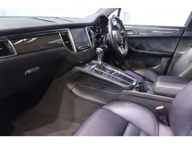 Porsche Macan 5