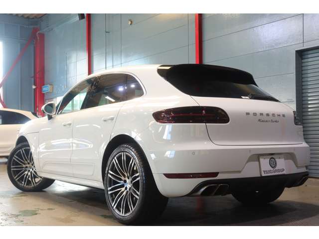 Porsche Macan 6