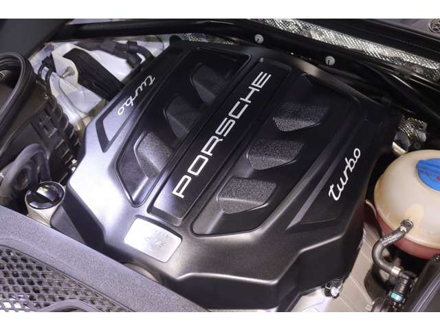 Porsche Macan 9