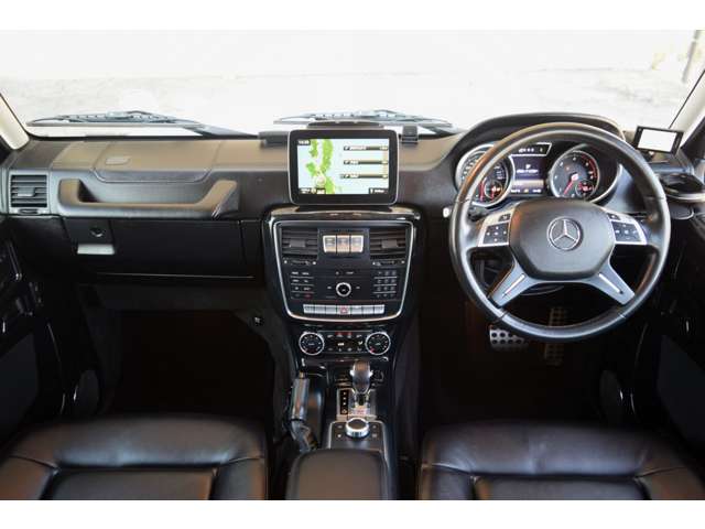 Mercedes-Benz G-Class 2