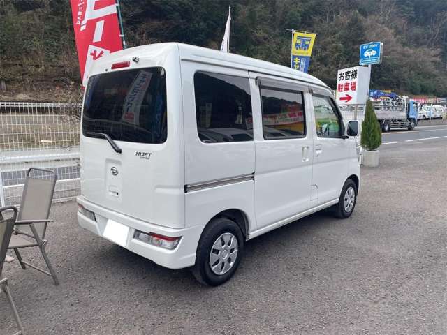 Daihatsu Hijet Cargo 9