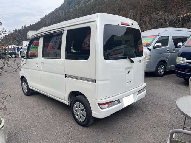 Daihatsu Hijet Cargo 10