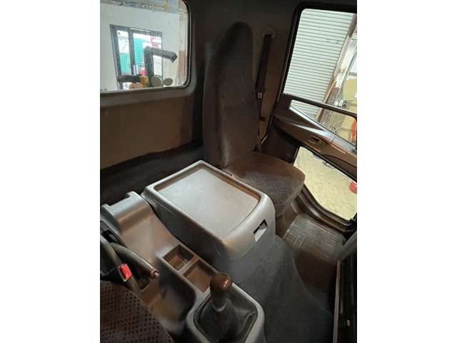 Mitsubishi Fuso Fighter 12