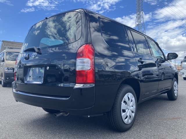 Toyota Probox Van 11