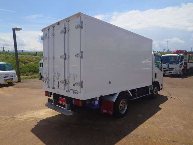 Isuzu Elf 5