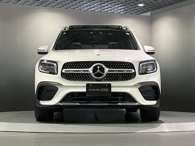 Mercedes-Benz GLB 11