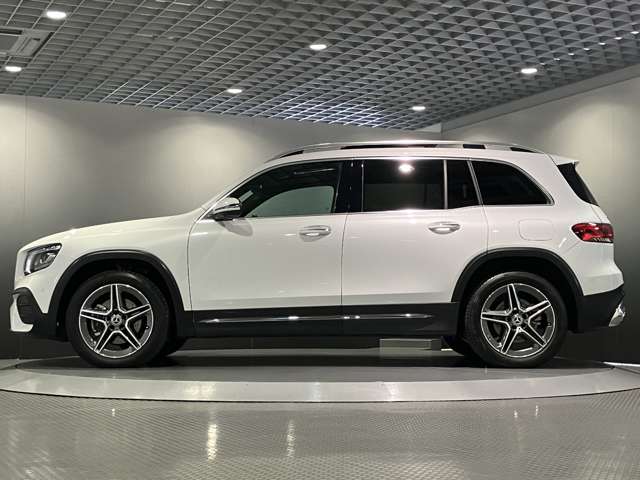 Mercedes-Benz GLB 12