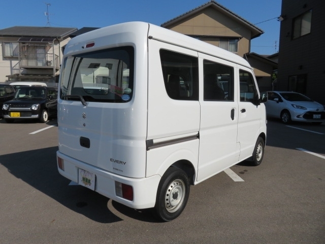Suzuki Every 9