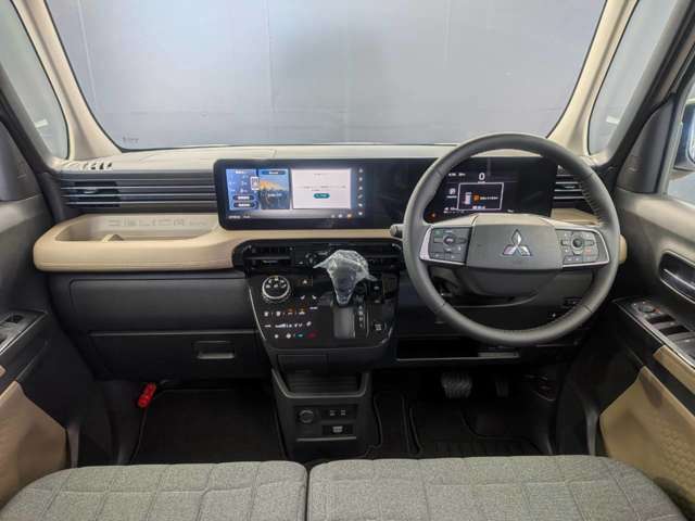 Mitsubishi Delica Mini 5