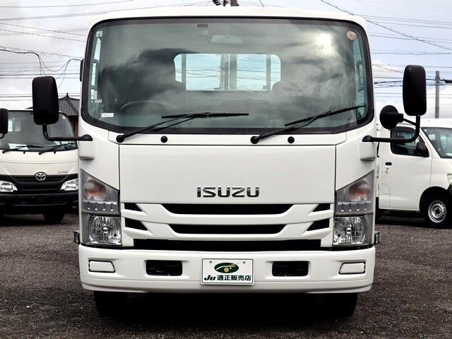 Isuzu Elf 3