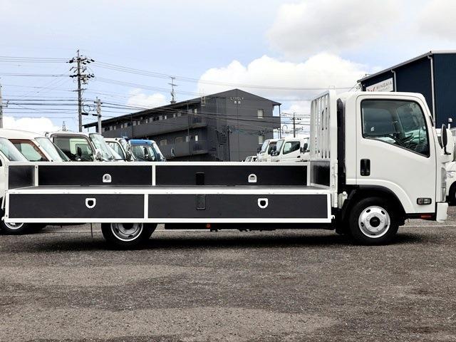 Isuzu Elf 10