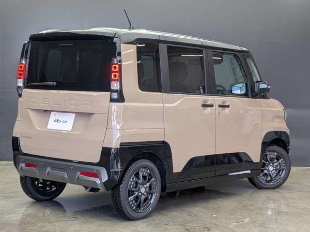 Mitsubishi Delica Mini 4