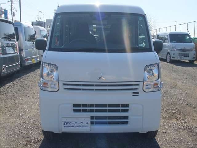 Mitsubishi Minicab Van 4