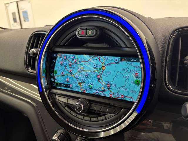 MINI Crossover 11