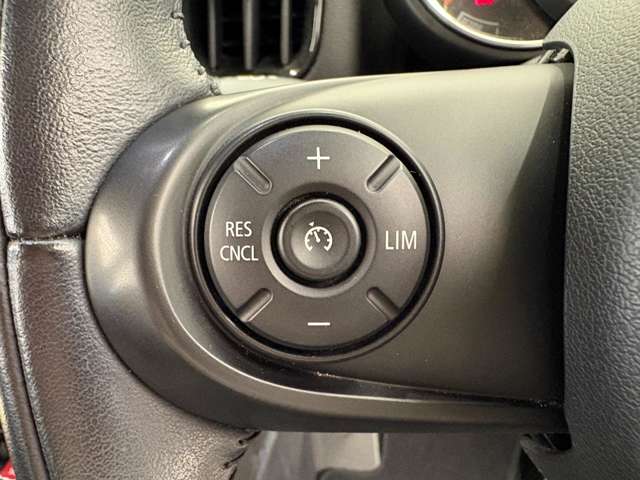 MINI Crossover 6