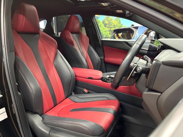 Lexus NX 9